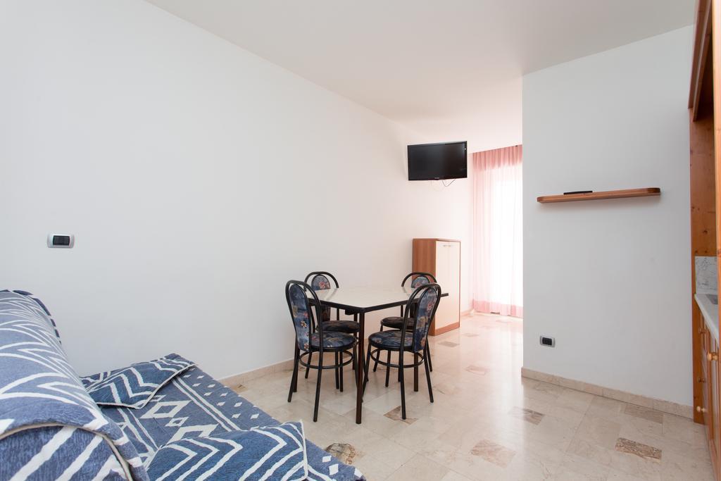 Hotel Residence Des Bains Cesenatico Habitación foto
